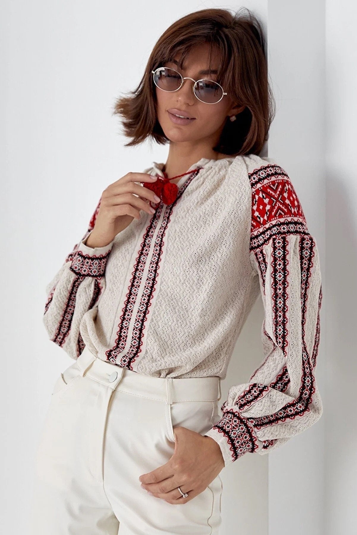 Blusa ucraniana de punto bordada