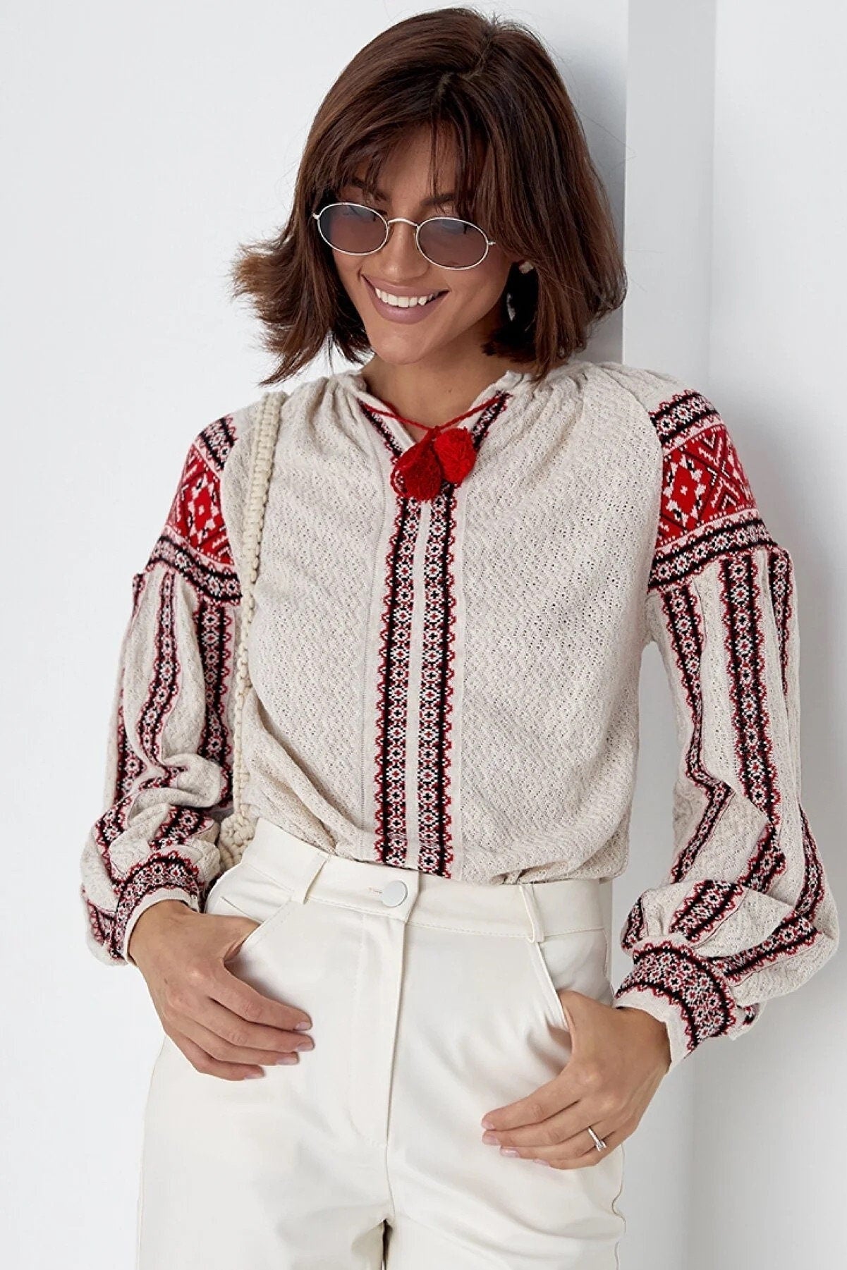 Blusa ucraniana de punto bordada