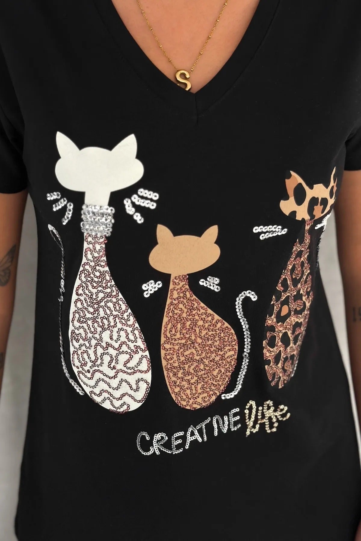 Camiseta de manga corta de algodón con lentejuelas Tilda Cat - Negra