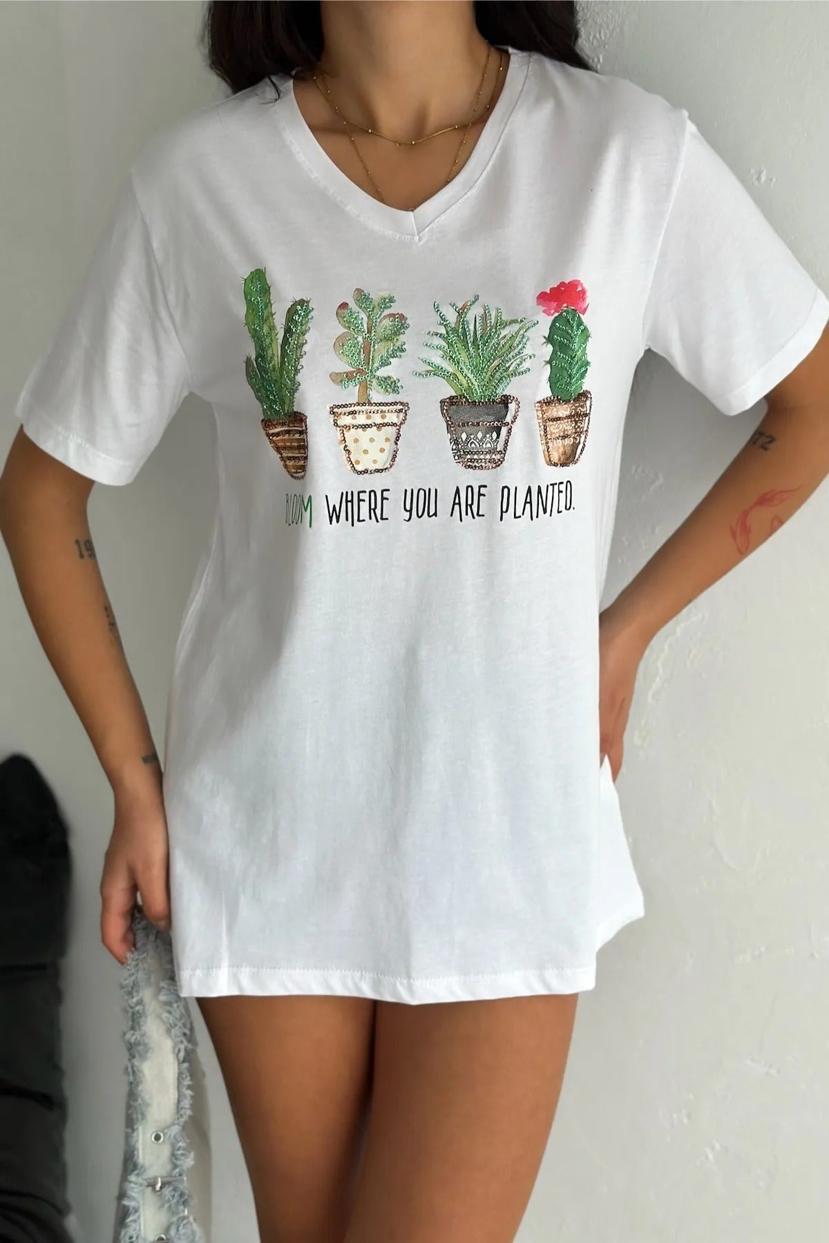 Tilda Kaktüs Çiçekli Payetli Pamuklu Tişört - Beyaz 