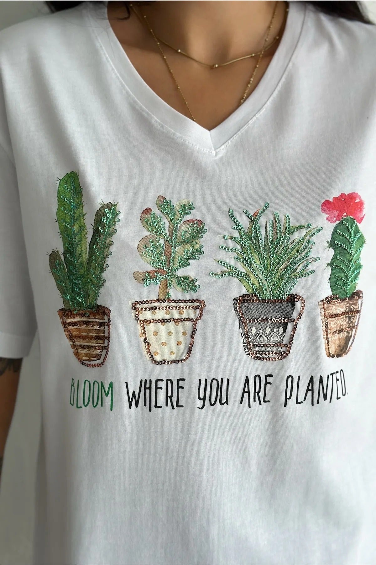 Tilda Kaktüs Çiçekli Payetli Pamuklu Tişört - Beyaz 