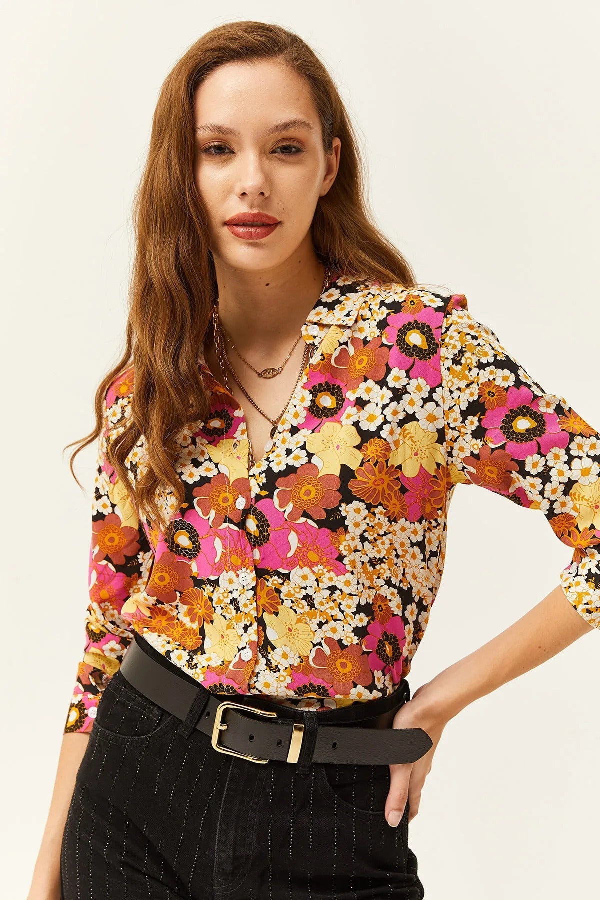 Çiçek Desenli Tasarımcı Düğmeli Gömlek