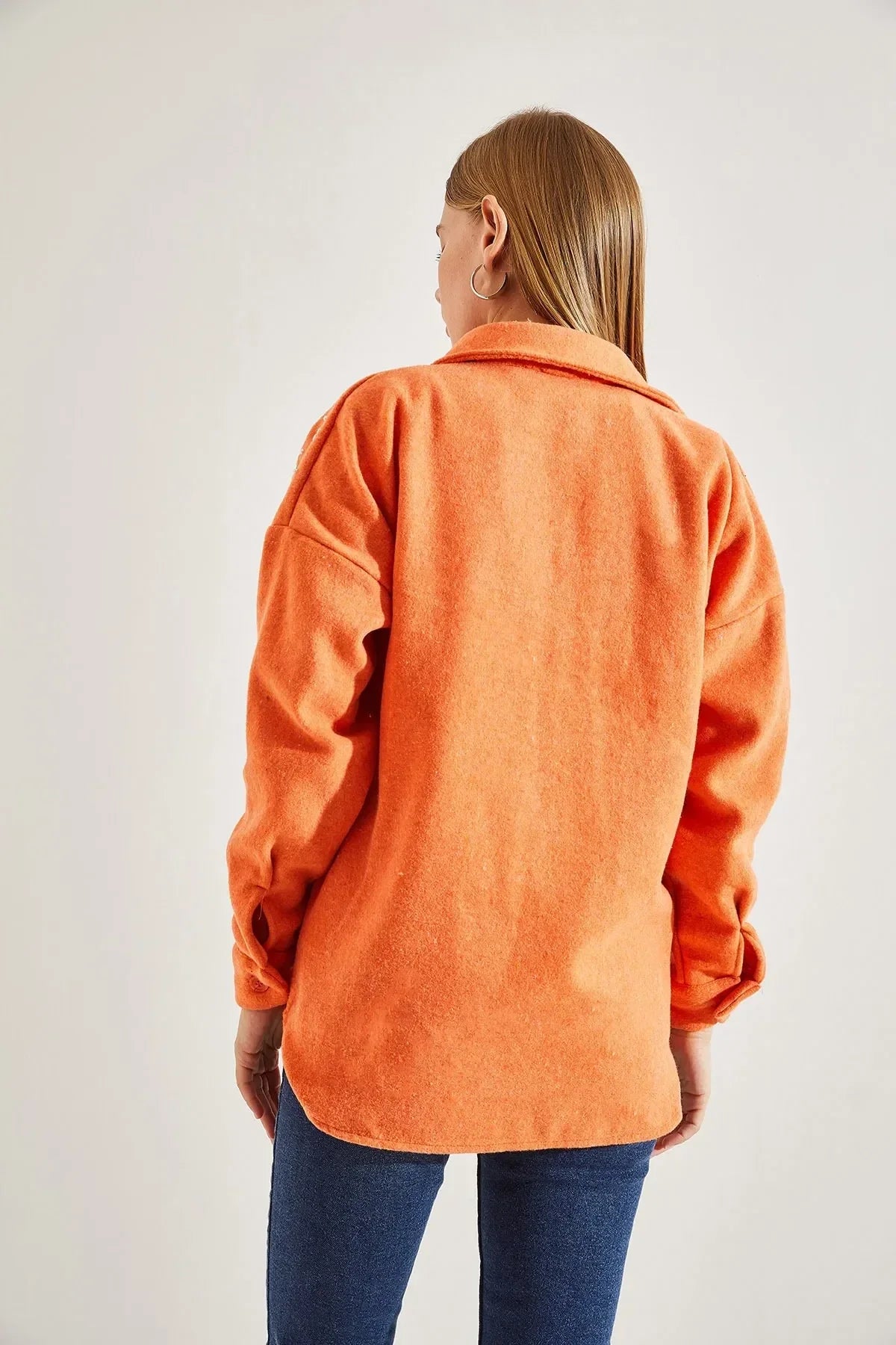 Chaqueta de tipo camisa bordada con margaritas de algodón de lavanda