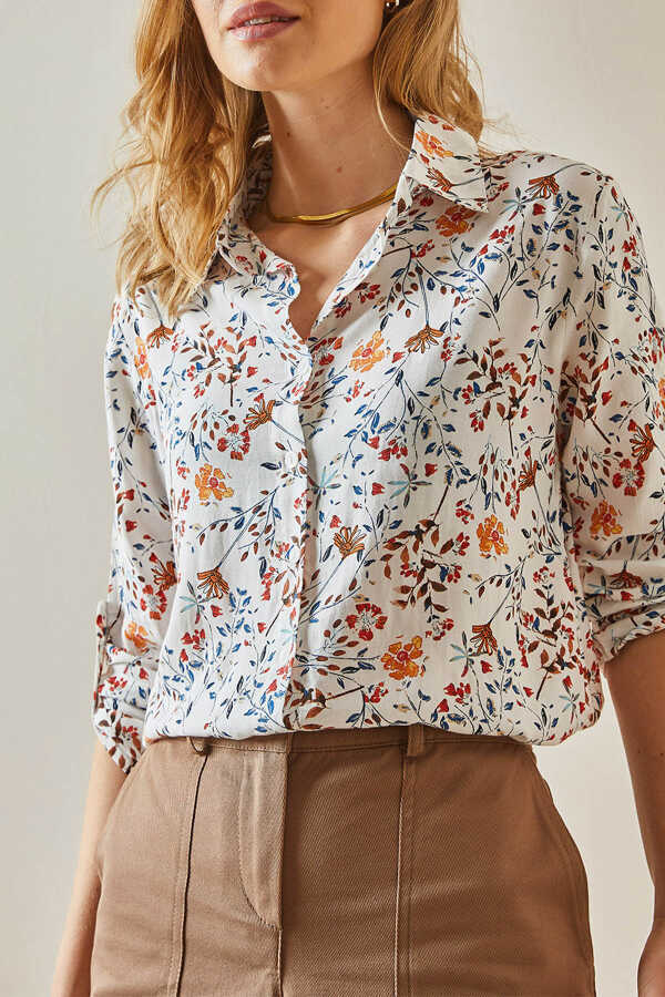 Camisa con botones y estampado floral naranja Sophia