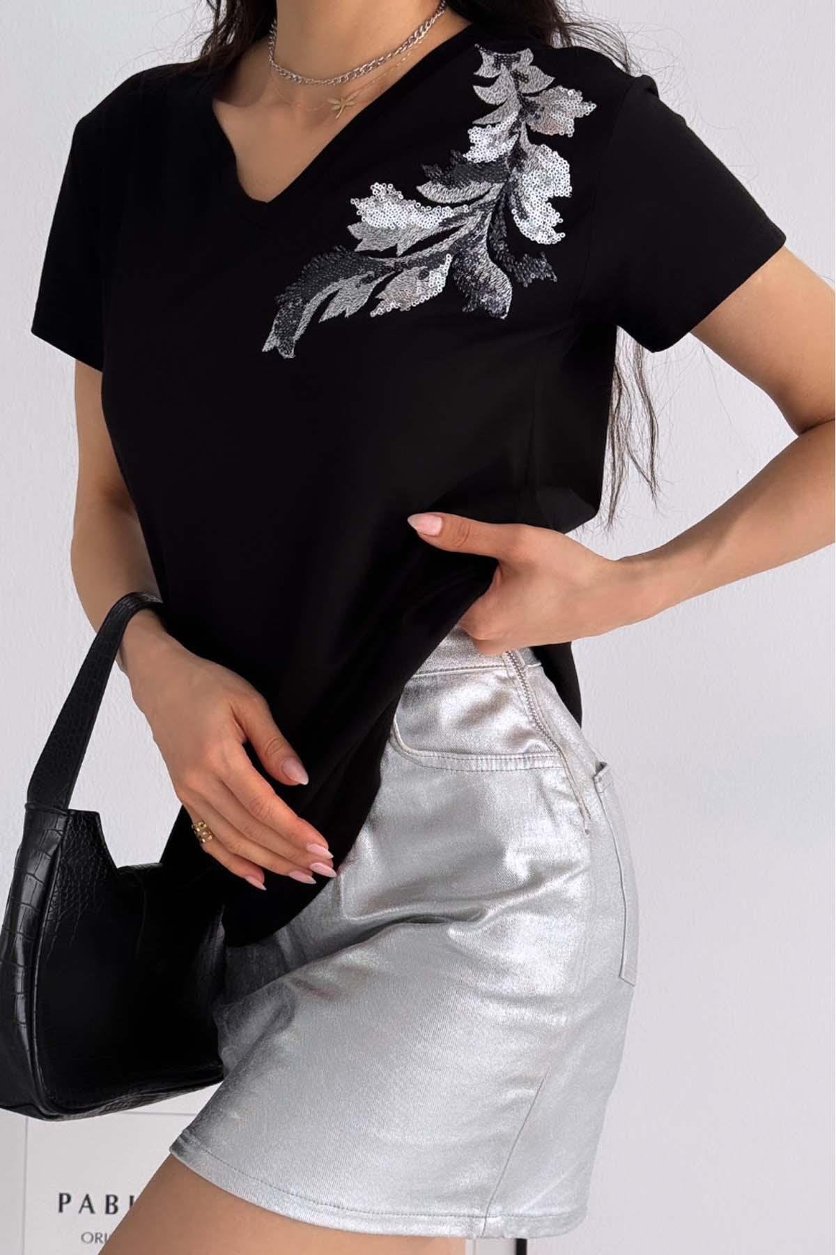 Μαύρο μπλουζάκι Tilda με λαιμόκοψη V και ασημένια διακοσμητικά φύλλα πούλιες 