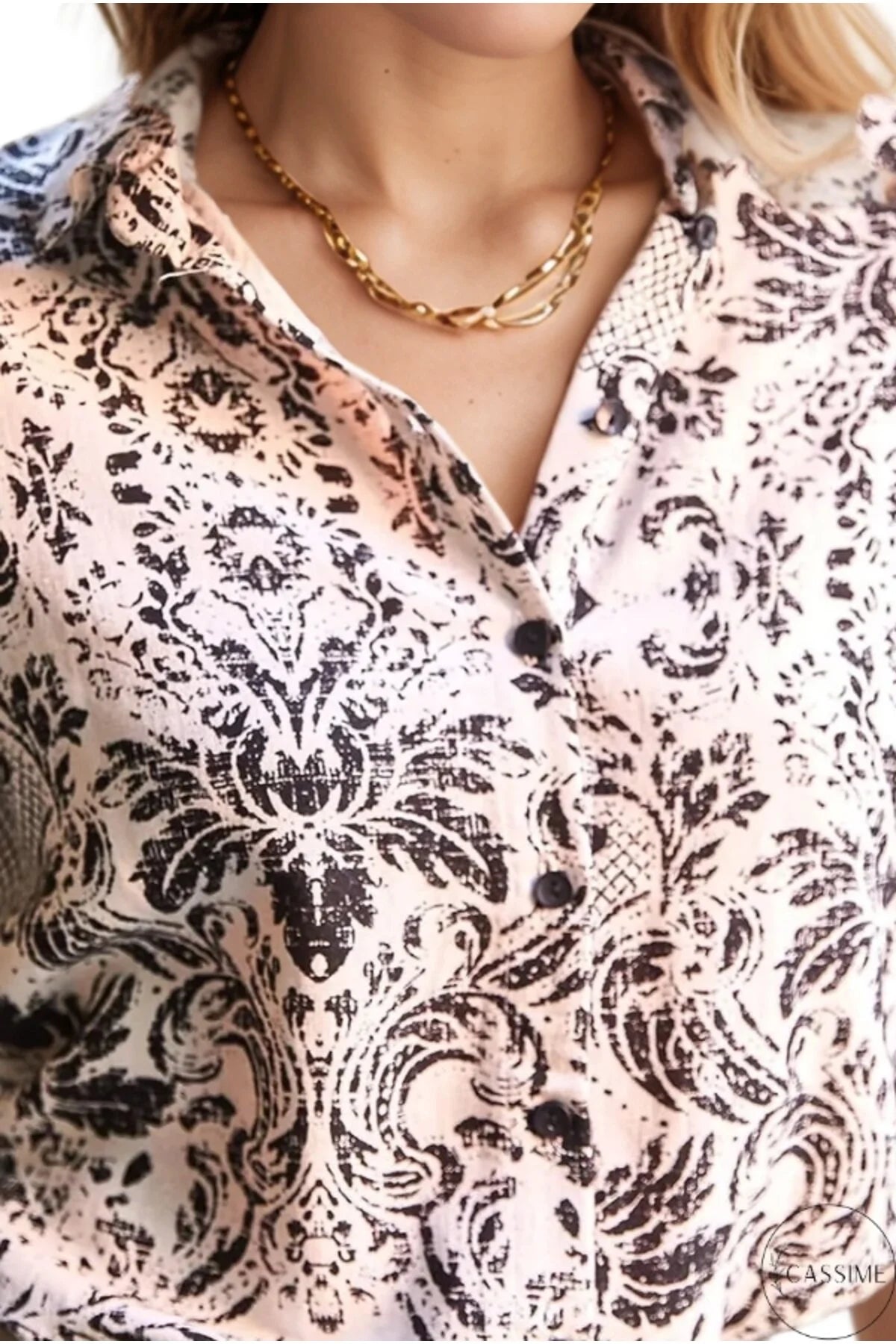 Kuş Baskılı Kısa Kollu Bluz
